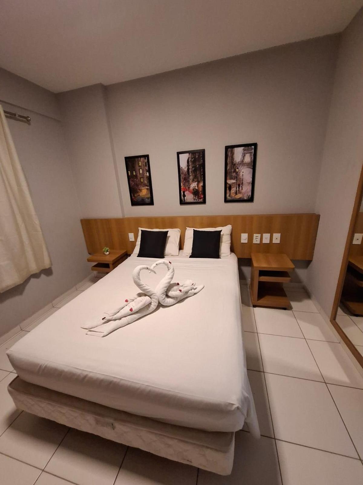 Golden Dolphin - Grand&express - águas Termais - - Roupa De Cama, Banho E Tv De Led 3*