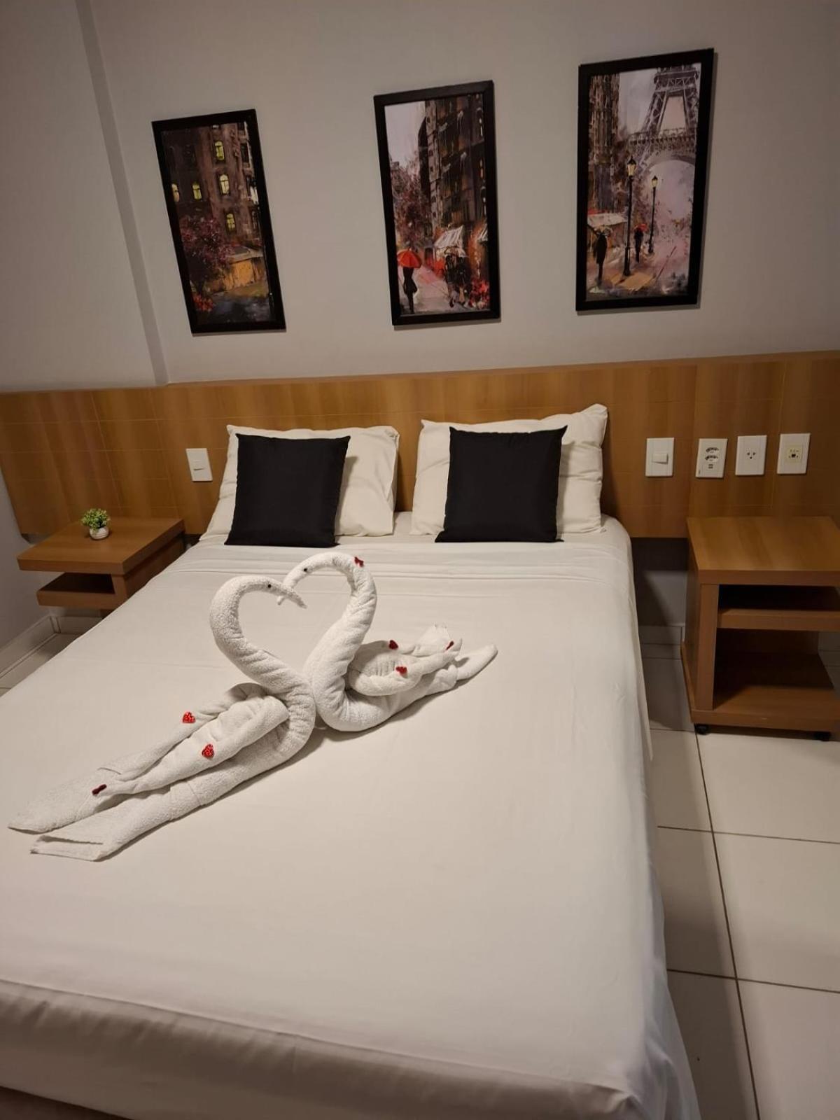Apartahotel Golden Dolphin - Grand&express - águas Termais - - Roupa De Cama, Banho E Tv De Led